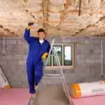 Augmenter l'isolation thermique d'un plafond de sous-sol à faible hauteur