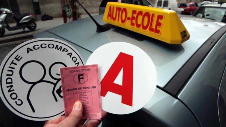 Choisir une auto-école en ligne pour gagner du temps