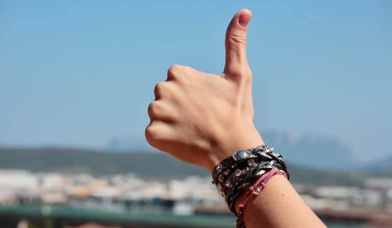 Mesure d'un poignet pour choisir la taille d'un bracelet